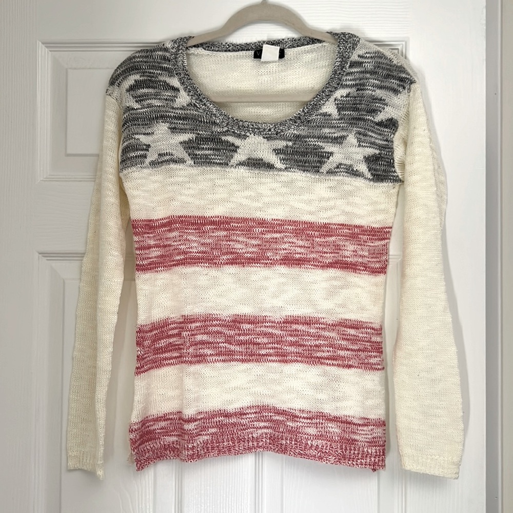 VENUS Cream, Red & Gray Striped Star Sweater